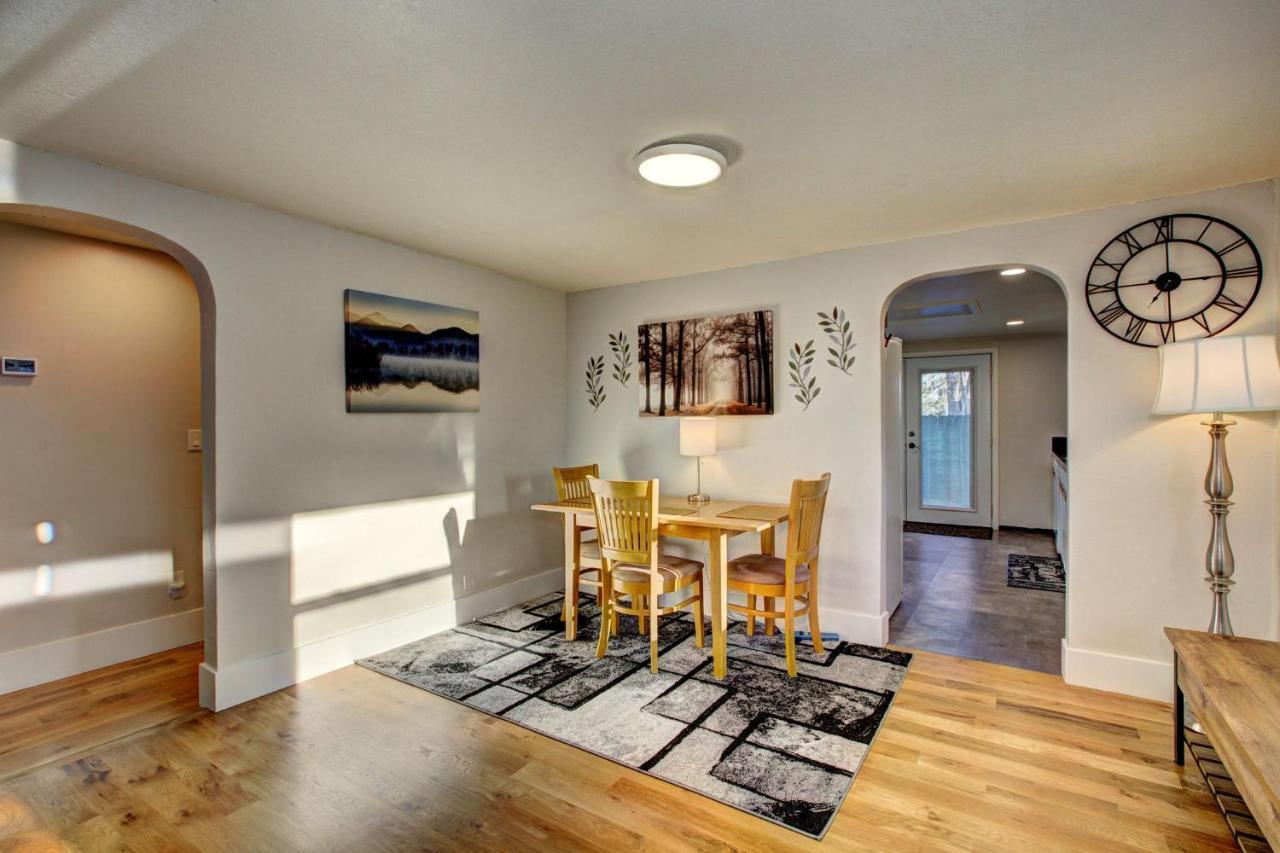 Little Blue Bungalow On Boise'S Bench, Pet Friendly, Fully Fenced Yard With Doggie Door! 2 Miles From Bsu, 5 Minutes From Downtown Boise, Desk And Workstation For Remote Workers, 2 Tv'S Large Walk-In Closet, Good For Mid-Term Stays Экстерьер фото