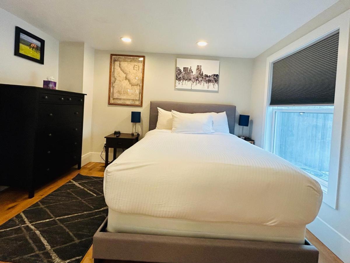 Little Blue Bungalow On Boise'S Bench, Pet Friendly, Fully Fenced Yard With Doggie Door! 2 Miles From Bsu, 5 Minutes From Downtown Boise, Desk And Workstation For Remote Workers, 2 Tv'S Large Walk-In Closet, Good For Mid-Term Stays Экстерьер фото