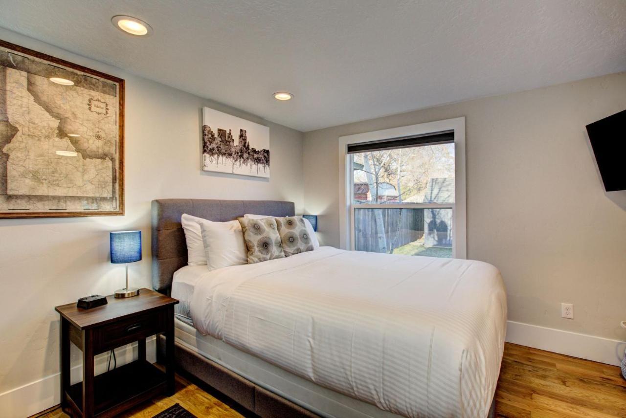 Little Blue Bungalow On Boise'S Bench, Pet Friendly, Fully Fenced Yard With Doggie Door! 2 Miles From Bsu, 5 Minutes From Downtown Boise, Desk And Workstation For Remote Workers, 2 Tv'S Large Walk-In Closet, Good For Mid-Term Stays Экстерьер фото
