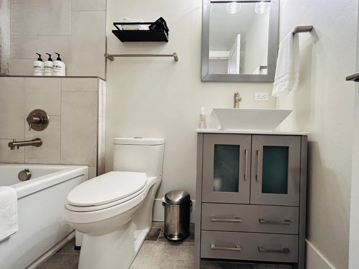 Little Blue Bungalow On Boise'S Bench, Pet Friendly, Fully Fenced Yard With Doggie Door! 2 Miles From Bsu, 5 Minutes From Downtown Boise, Desk And Workstation For Remote Workers, 2 Tv'S Large Walk-In Closet, Good For Mid-Term Stays Экстерьер фото