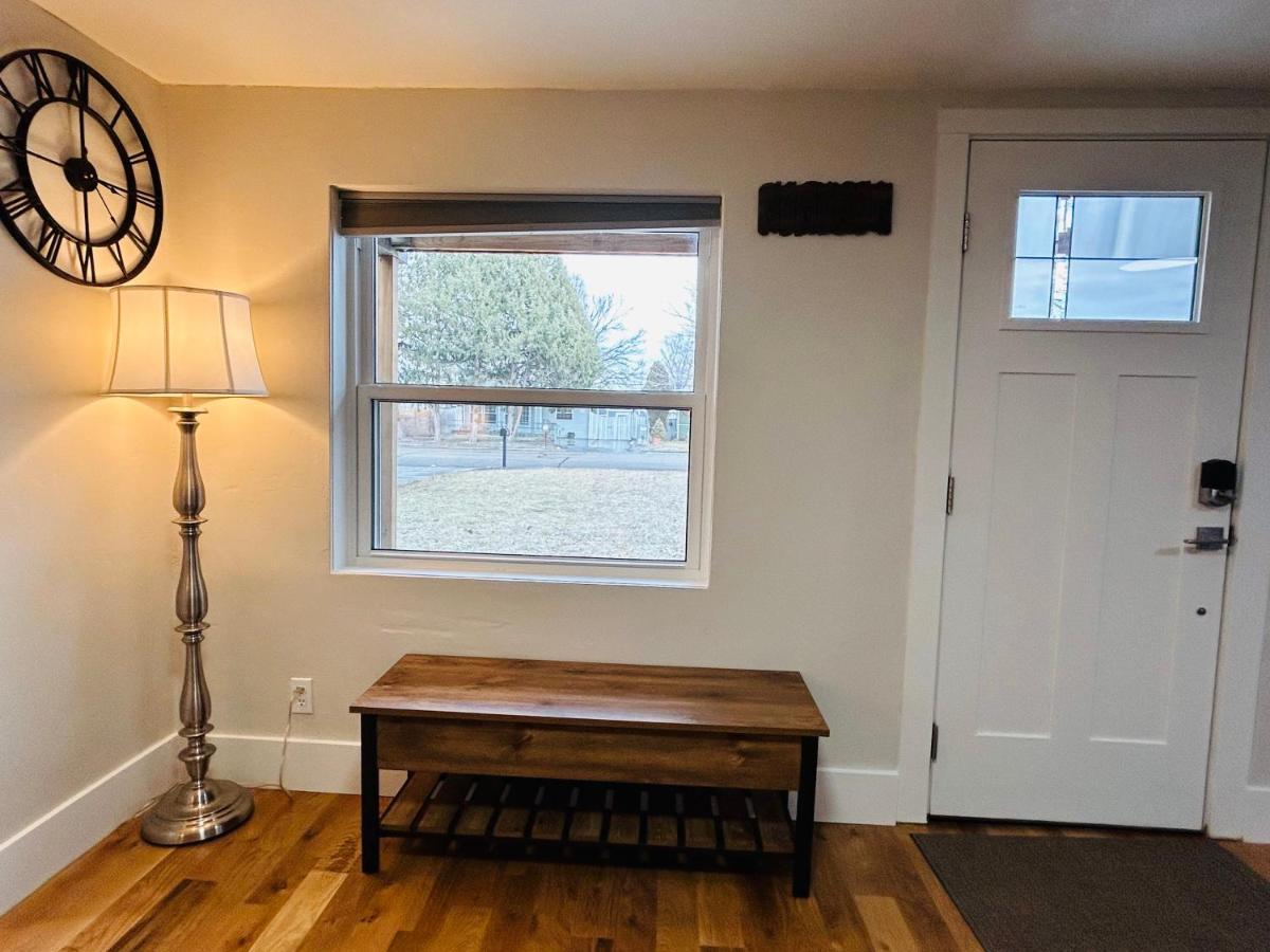 Little Blue Bungalow On Boise'S Bench, Pet Friendly, Fully Fenced Yard With Doggie Door! 2 Miles From Bsu, 5 Minutes From Downtown Boise, Desk And Workstation For Remote Workers, 2 Tv'S Large Walk-In Closet, Good For Mid-Term Stays Экстерьер фото